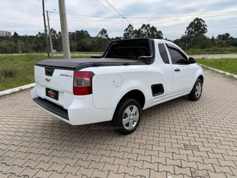 CHEVROLET - MONTANA - 2013/2014 - Branca - R$ 45.000,00