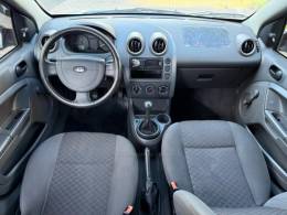 FORD - FIESTA - 2007/2007 - Prata - R$ 16.900,00