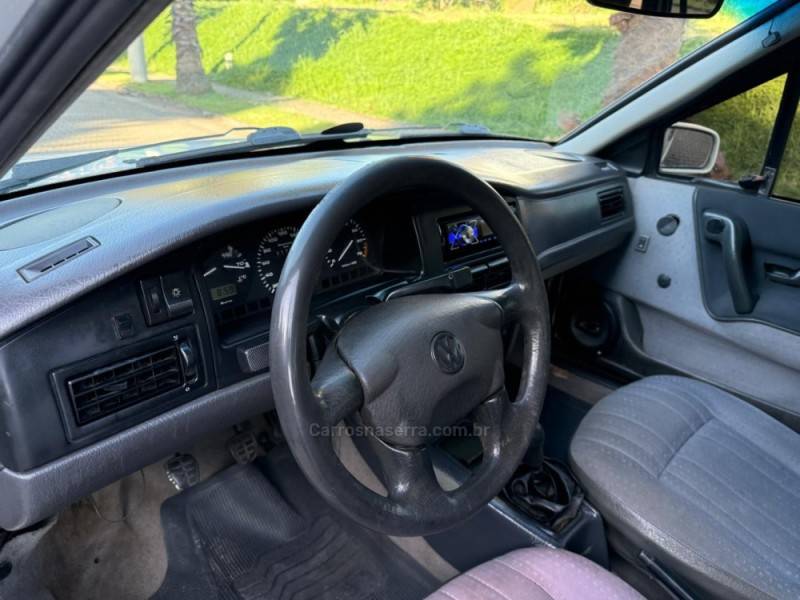 VOLKSWAGEN - SANTANA - 1995/1995 - Branca - R$ 8.900,00