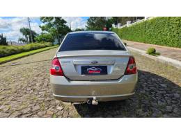 FORD - FIESTA - 2006/2007 - Prata - R$ 18.900,00