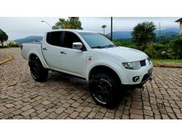 MITSUBISHI - L200 TRITON - 2013/2013 - Branca - R$ 125.000,00