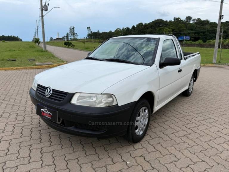 VOLKSWAGEN - SAVEIRO - 2005/2005 - Branca - R$ 27.900,00