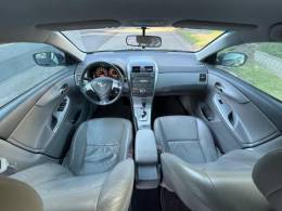 TOYOTA - COROLLA - 2010/2011 - Preta - R$ 50.900,00