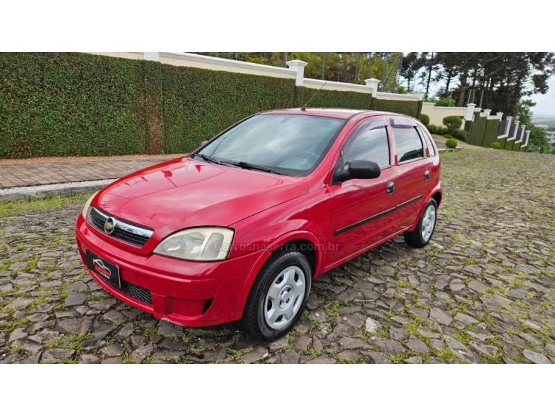 CHEVROLET - CORSA - 2007/2008 - Vermelha - R$ 21.900,00