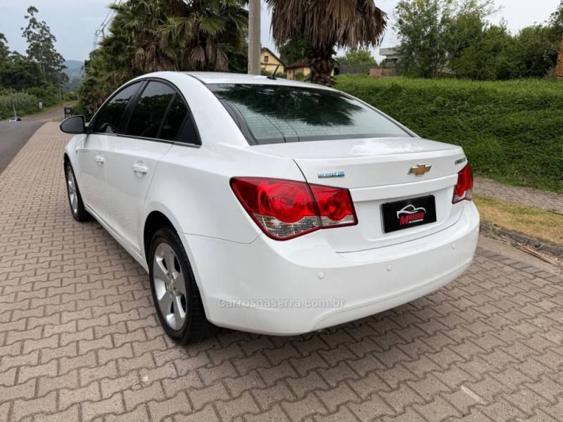 CHEVROLET - CRUZE - 2013/2014 - Branca - R$ 59.900,00
