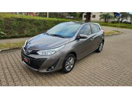 TOYOTA - YARIS - 2019/2020 - Cinza - R$ 83.000,00