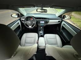 TOYOTA - COROLLA - 2016/2017 - Prata - R$ 96.900,00