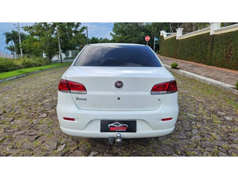 FIAT - SIENA - 2010/2010 - Branca - R$ 27.900,00