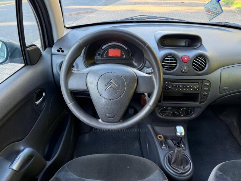 CITROËN - C3 - 2005/2006 - Prata - R$ 14.900,00