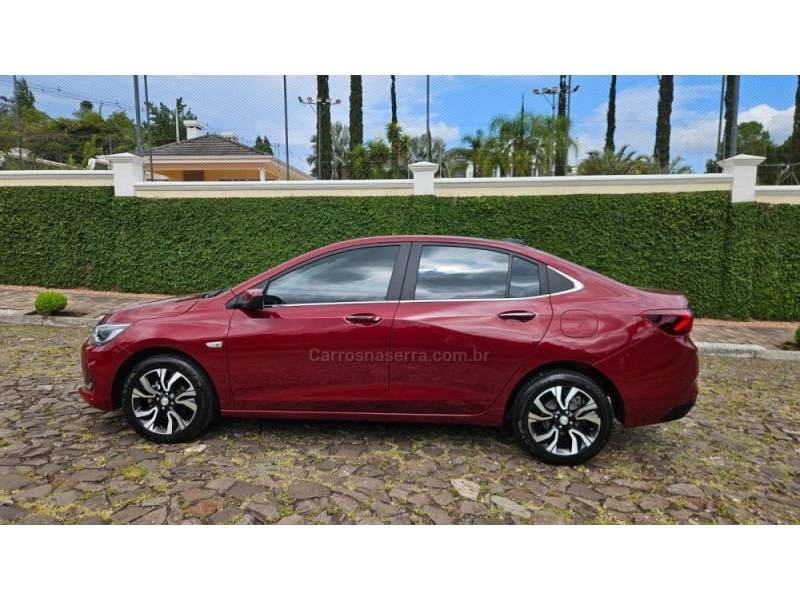 CHEVROLET - ONIX - 2022/2023 - Vermelha - R$ 90.900,00