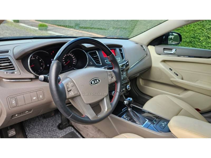 KIA MOTORS - CADENZA - 2011/2012 - Preta - R$ 54.900,00