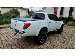 MITSUBISHI - L200 TRITON - 2013/2013 - Branca - R$ 125.000,00