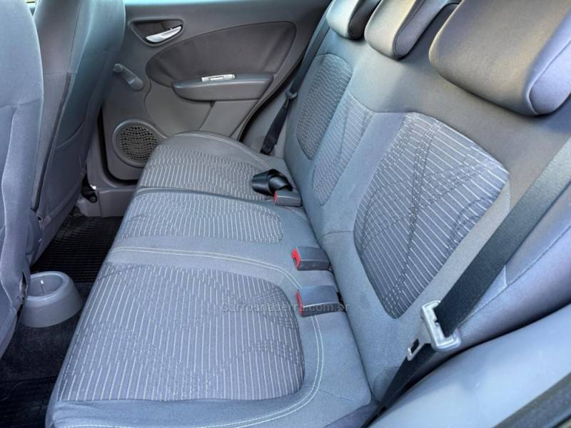 FIAT - PALIO - 2012/2013 - Preta - R$ 41.900,00