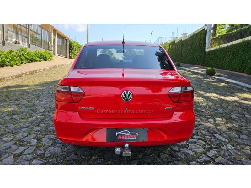 VOLKSWAGEN - VOYAGE - 2018/2018 - Vermelha - R$ 51.900,00