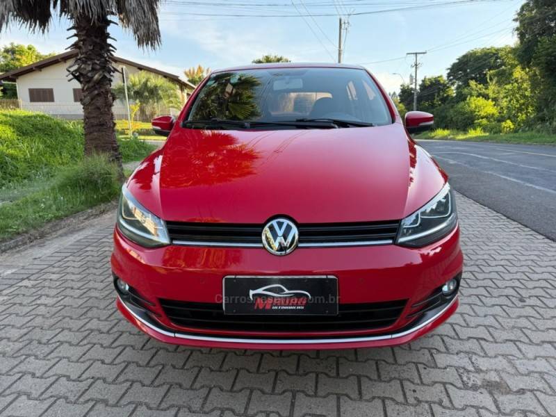 VOLKSWAGEN - FOX - 2017/2017 - Vermelha - R$ 53.900,00