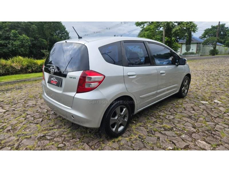 HONDA - FIT - 2009/2010 - Prata - R$ 42.900,00