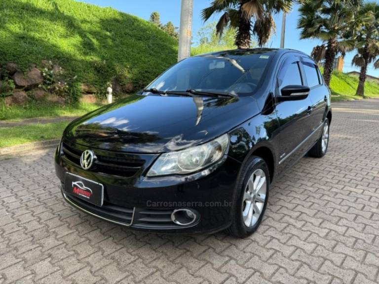 VOLKSWAGEN - GOL - 2010/2011 - Preta - R$ 30.900,00