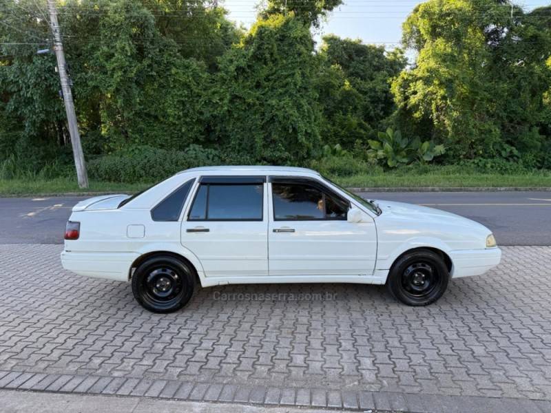 VOLKSWAGEN - SANTANA - 1995/1995 - Branca - R$ 8.900,00