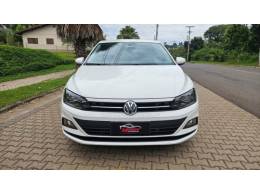 VOLKSWAGEN - POLO - 2021/2022 - Branca - R$ 94.900,00
