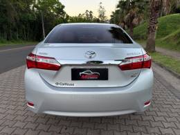 TOYOTA - COROLLA - 2016/2017 - Prata - R$ 96.900,00
