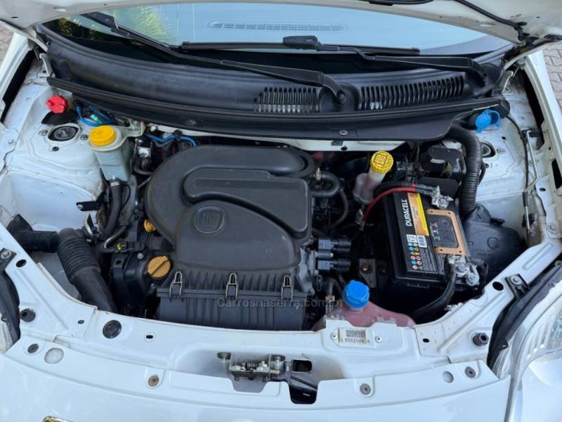 FIAT - PALIO - 2014/2015 - Branca - R$ 38.900,00