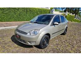 FORD - FIESTA - 2006/2007 - Prata - R$ 18.900,00