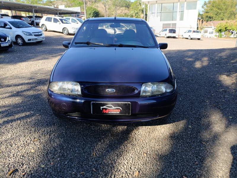 FORD - FIESTA - 1996/1996 - Azul - R$ 14.900,00