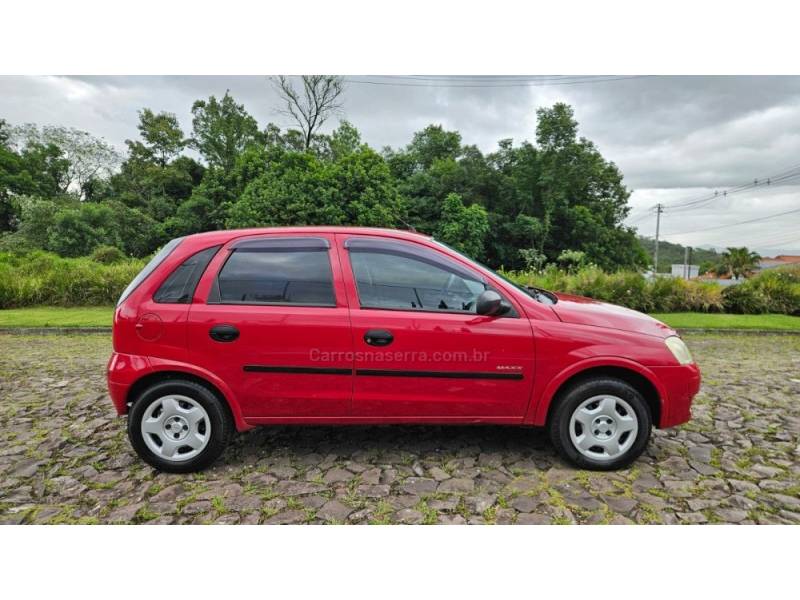 CHEVROLET - CORSA - 2007/2008 - Vermelha - R$ 21.900,00