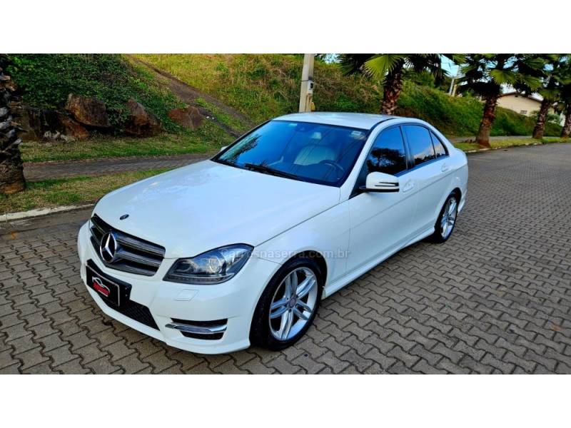 MERCEDES-BENZ - C 180 - 2013/2014 - Branca - R$ 80.000,00