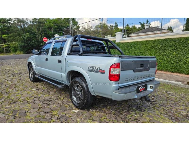 CHEVROLET - S10 - 2009/2010 - Prata - R$ 71.500,00