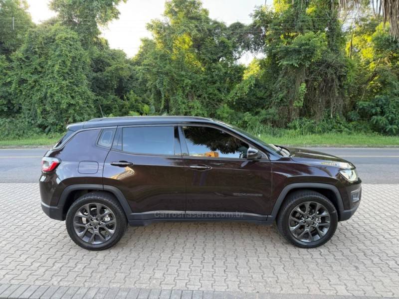 JEEP - COMPASS - 2020/2021 - Marrom - R$ 117.900,00