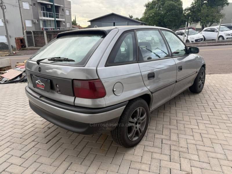 CHEVROLET - ASTRA - 1995/1995 - Cinza - R$ 16.900,00