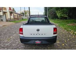 VOLKSWAGEN - SAVEIRO - 2023/2023 - Branca - R$ 76.900,00