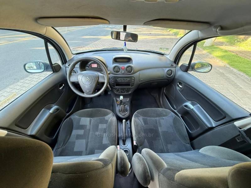 CITROËN - C3 - 2005/2006 - Prata - R$ 14.900,00