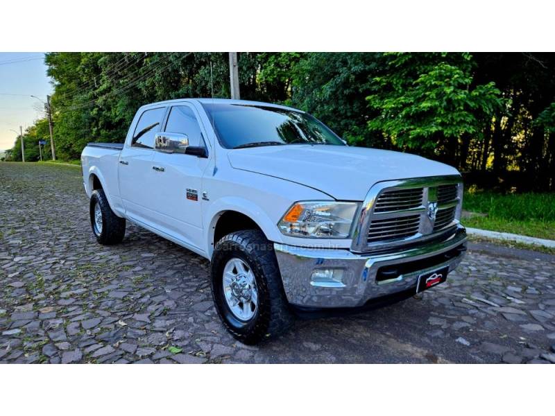 DODGE - RAM - 2012/2012 - Branca - R$ 220.000,00