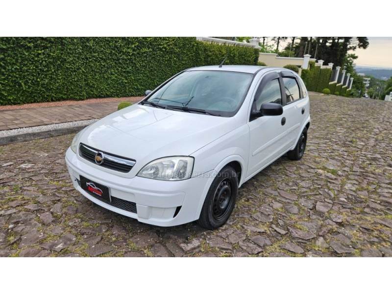 CHEVROLET - CORSA - 2011/2012 - Branca - R$ 31.900,00