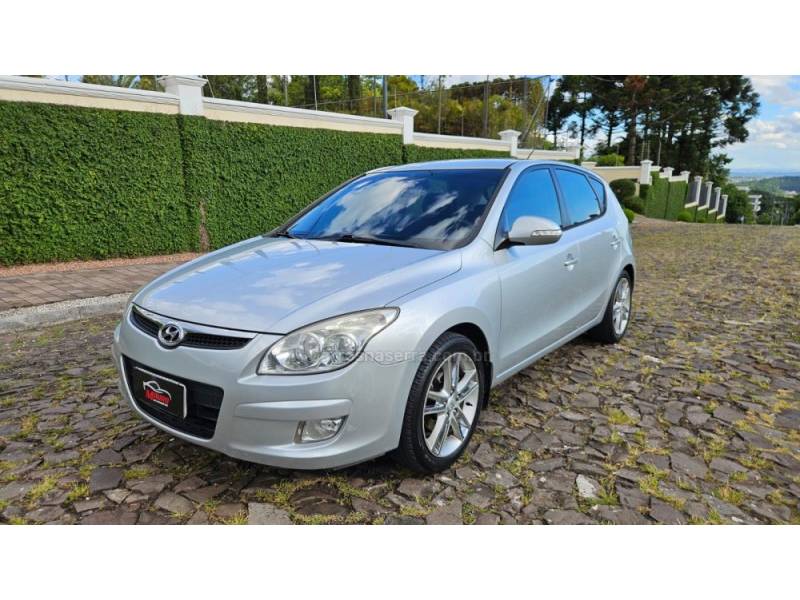 HYUNDAI - I30 - 2010/2011 - Prata - R$ 46.900,00