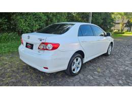 TOYOTA - COROLLA - 2011/2012 - Branca - R$ 68.900,00