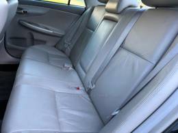 TOYOTA - COROLLA - 2010/2011 - Preta - R$ 50.900,00