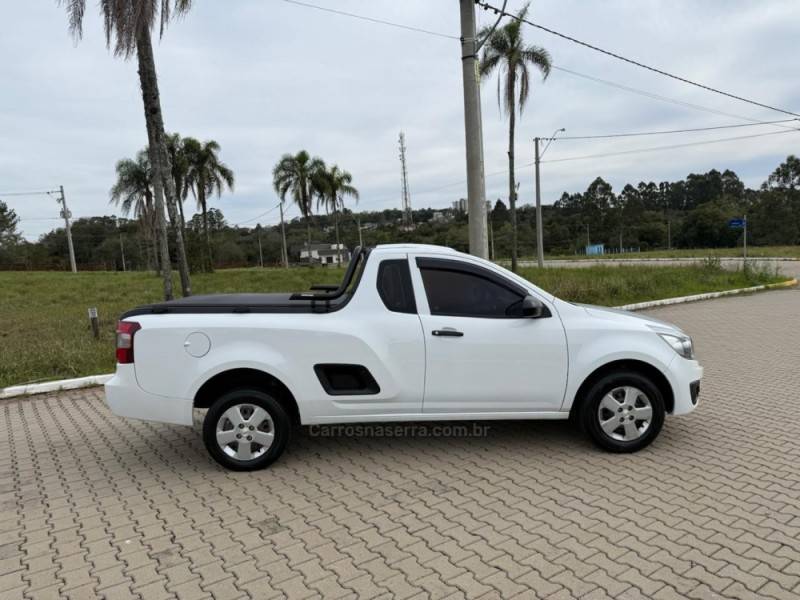 CHEVROLET - MONTANA - 2013/2014 - Branca - R$ 45.000,00