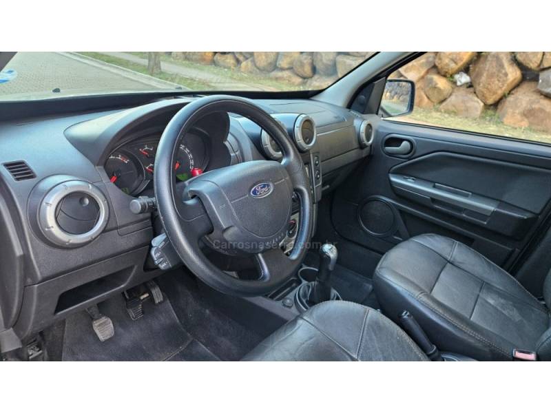 FORD - ECOSPORT - 2012/2012 - Prata - R$ 43.900,00