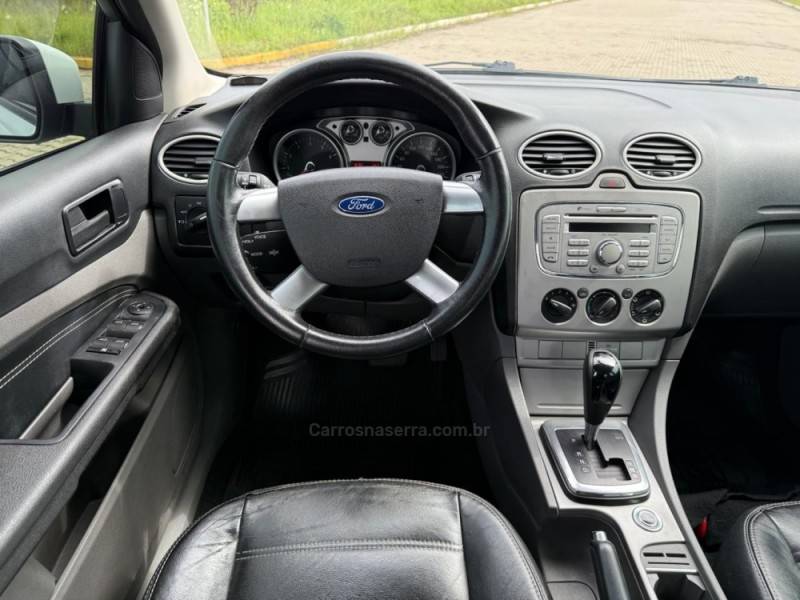 FORD - FOCUS - 2013/2013 - Branca - R$ 39.900,00
