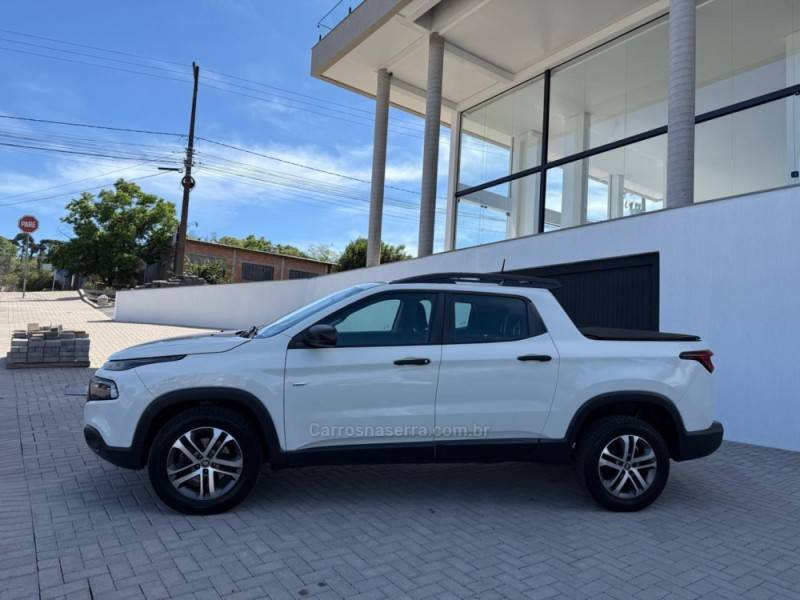 FIAT - TORO - 2016/2017 - Branca - R$ 85.900,00