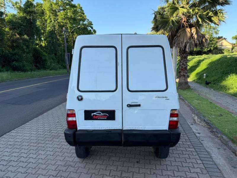 FIAT - FIORINO - 2006/2006 - Branca - R$ 30.900,00