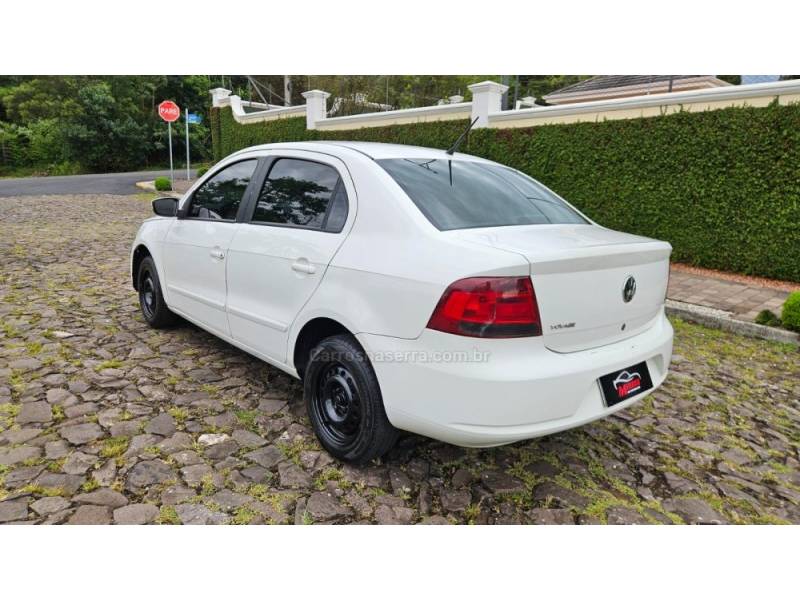 VOLKSWAGEN - VOYAGE - 2011/2012 - Branca - R$ 23.900,00