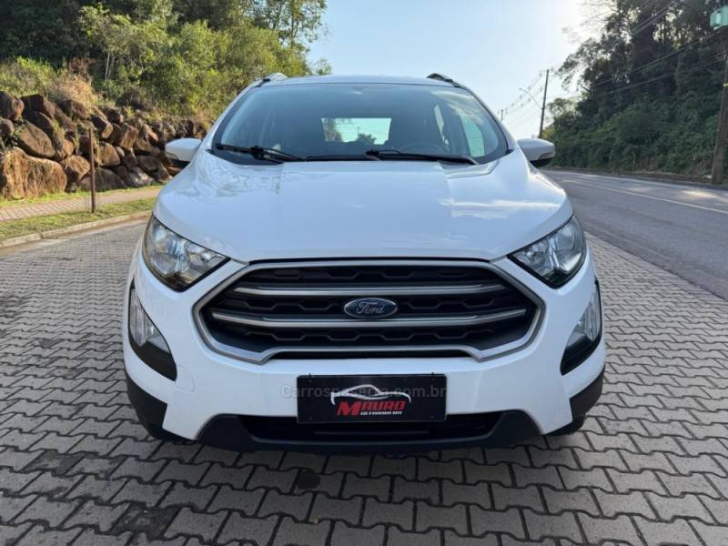 FORD - ECOSPORT - 2017/2018 - Branca - R$ 71.900,00