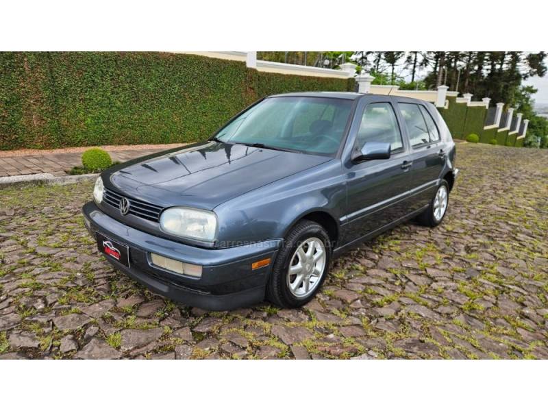 VOLKSWAGEN - GOLF - 1998/1998 - Cinza - R$ 27.500,00