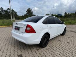 FORD - FOCUS - 2013/2013 - Branca - R$ 39.900,00