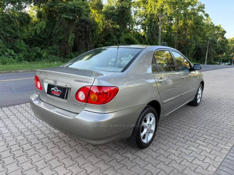 TOYOTA - COROLLA - 2003/2003 - Prata - R$ 36.900,00