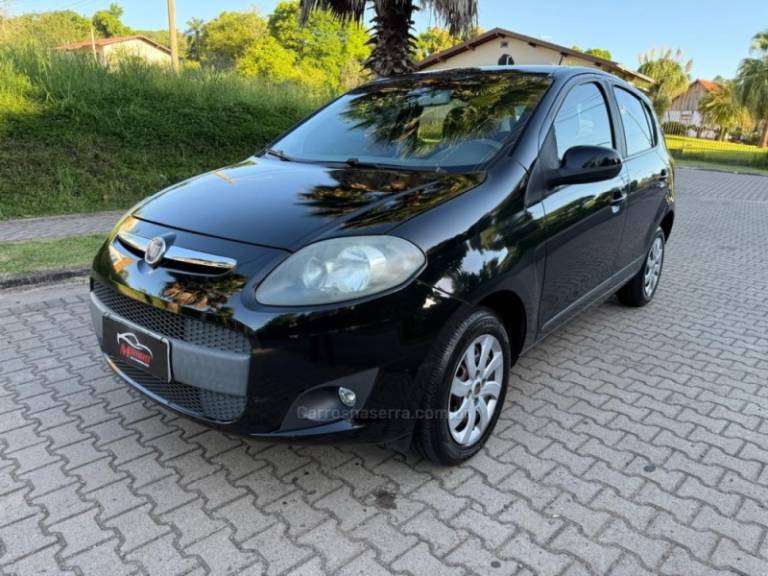 FIAT - PALIO - 2012/2013 - Preta - R$ 41.900,00